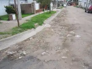 Coronel Rosales: Denuncian al Gobierno de Holzman por rellenar el barrio Néstor Kirchner con basura