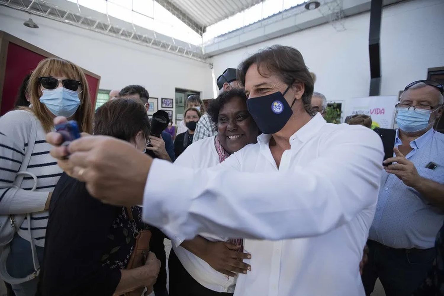 Uruguay: Lacalle Pou celebró su triunfo en el referéndum