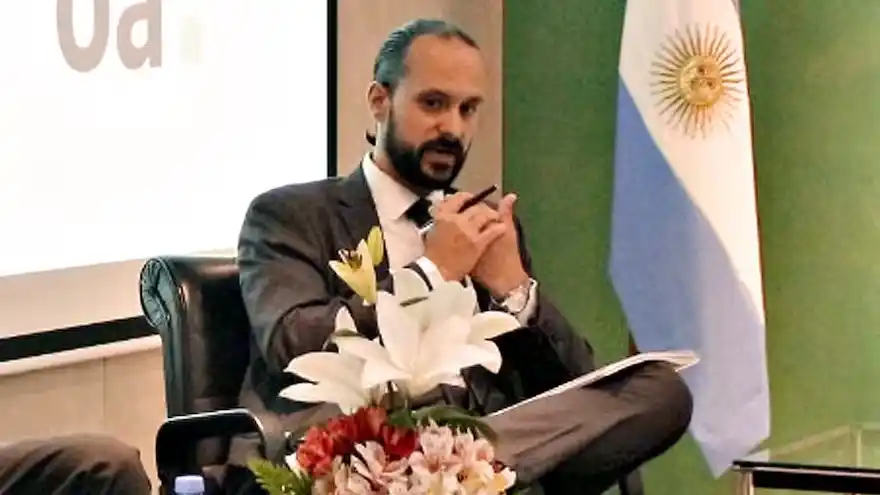 Camilo Cordero Fabbri renunció a la Oficina Anticorrupción luego de que se conociera públicamente que representa a Miguel Calvete