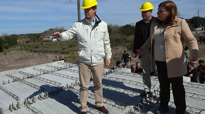 Bordet recorrió obras estratégicas para el desarrollo del centro norte entrerriano