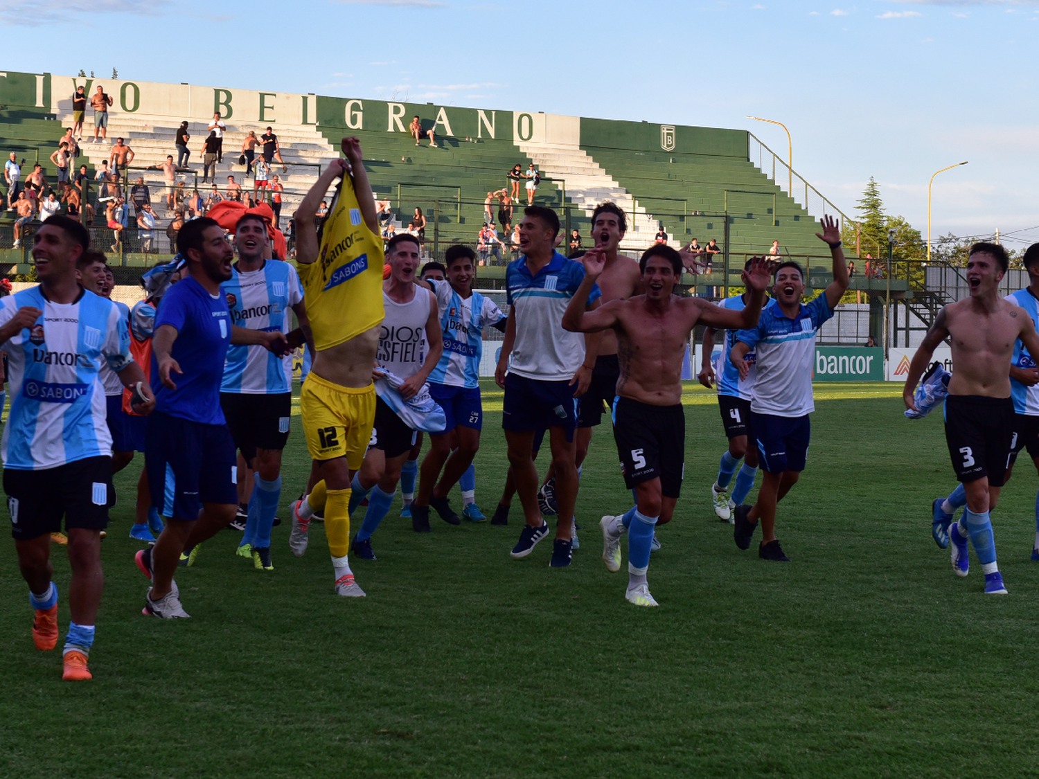 Racing ascendió al Federal A