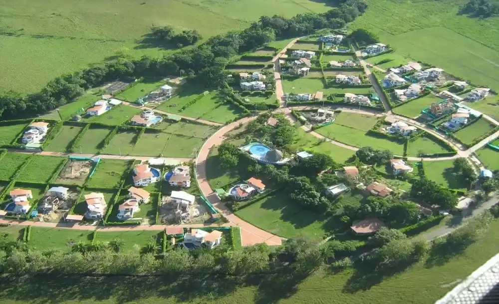 Imagen aérea de un barrio privado.