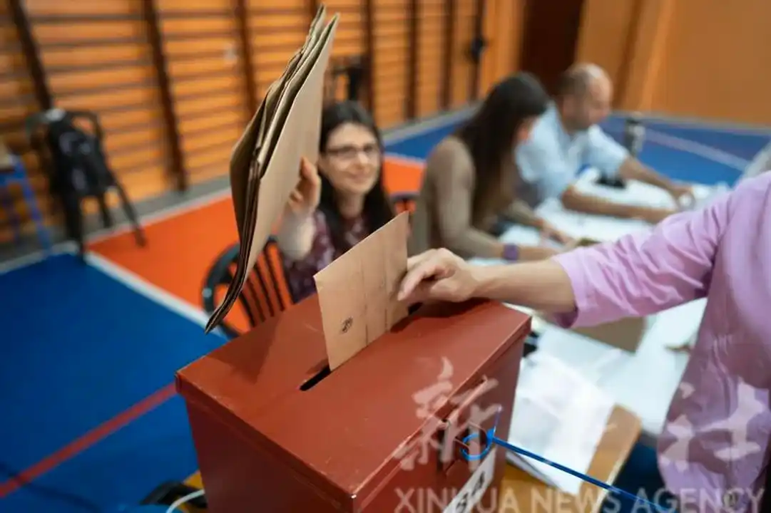 Cerraron los comicios en Uruguay: expectativa por los resultados del balotaje entre Orsi y Delgado