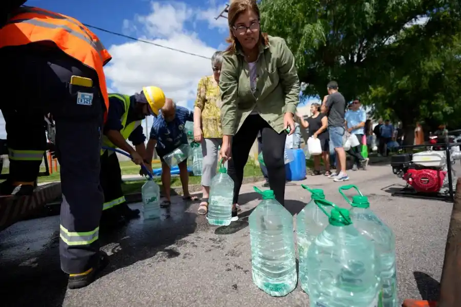 Inundaciones: más de 3 mil uruguayos debieron salir de sus casas