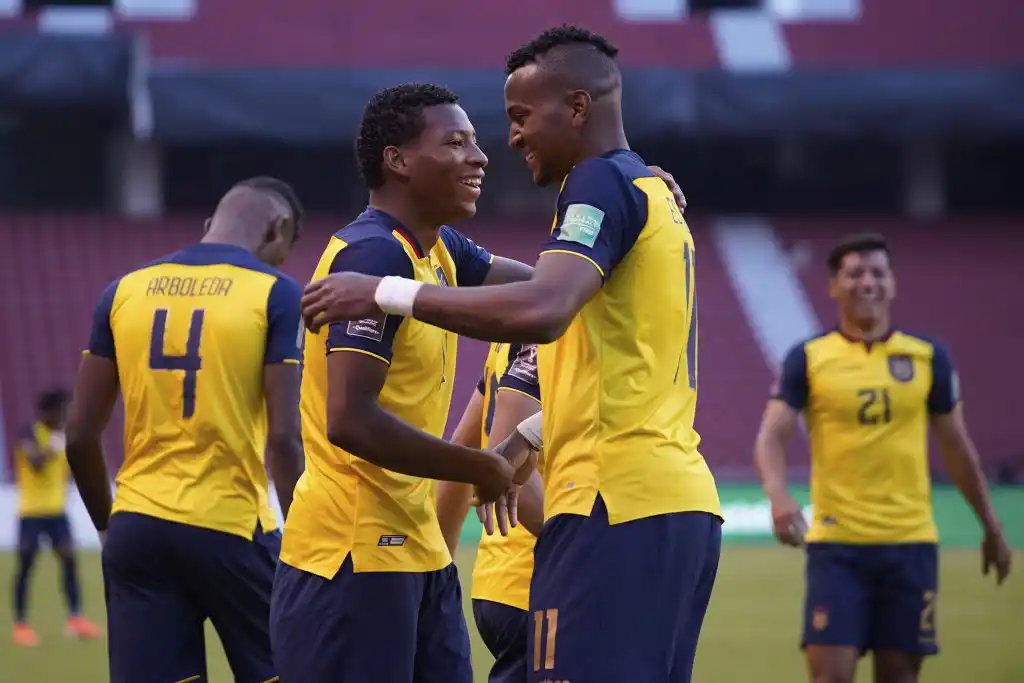 Ecuador se recuperó con una victoria resonante