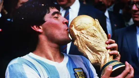 Murió Diego Armando Maradona