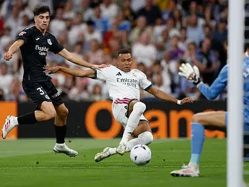 Con un hat-trick de Mbappé, Real Madrid sumó otro triunfo