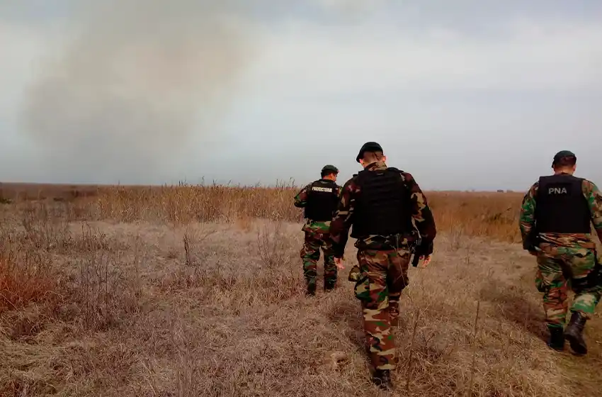 Lucha contra los incendios: al trabajo de Prefectura ahora se le suma el Ejército