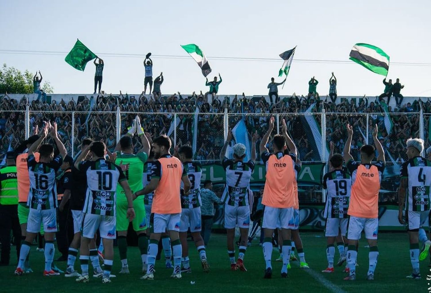 Villa Mitre ganó con gol necochense