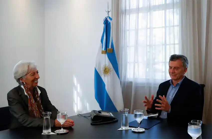 El directorio del FMI aprueba el acuerdo con Argentina y libra un desembolso por USD 5.700 millones