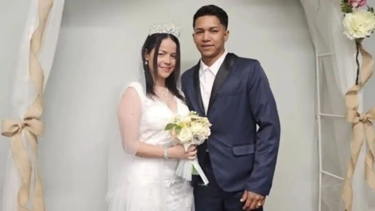 Vestido de blanco, esposado y lleno de pánico: así fue LA PESADILLA DE UN VENEZOLANO que pasó de Texas a El Salvador