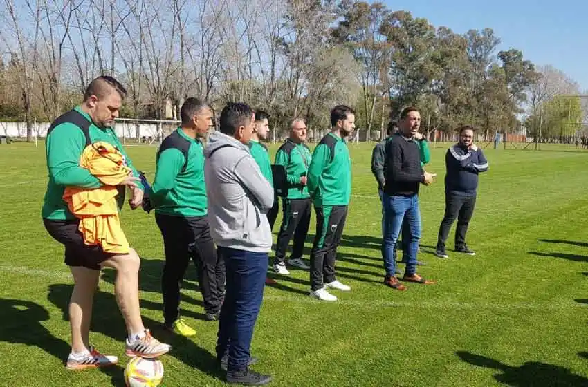 Del relato a la dirección técnica: Rodolfo De Paoli inició su ciclo en Nueva Chicago