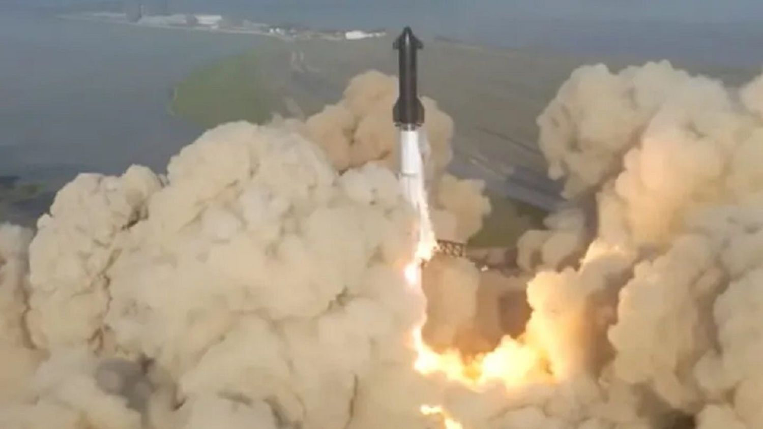 EXPLOTA en el aire Starship, el cohete de Elon Musk que viajaría a la luna y Marte