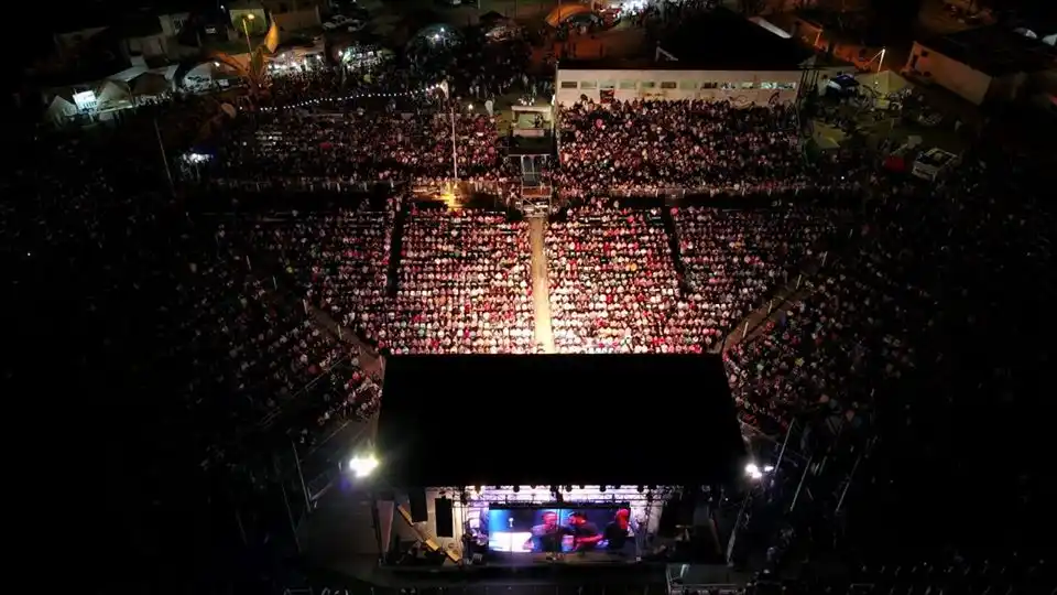 Diamante vivió su tercera luna festivalera que cerró a puro carnaval