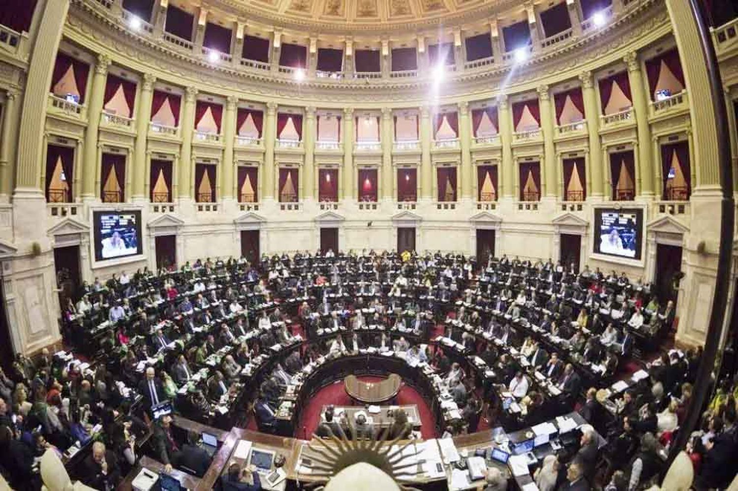 Diputados entrerrianos presentan proyecto de repudio por los dichos de Milei