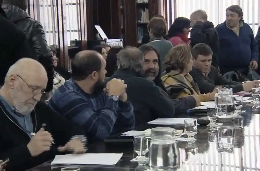 La Provincia le ofreció a los docentes un 16,7% de aumento