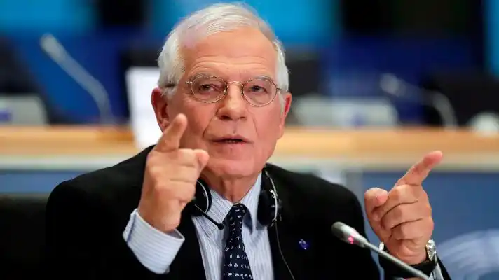 PARA ATRÁS Y PARA ADELANTE COMO EL CANGREJO: a Josep Borrell no le importan las elecciones regionales en Venezuela