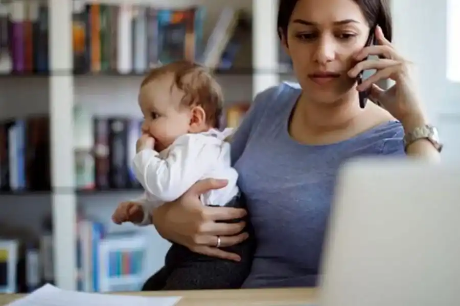 8M: el 93% de quienes se ocupan de los cuidados del hogar siguen siendo mujeres