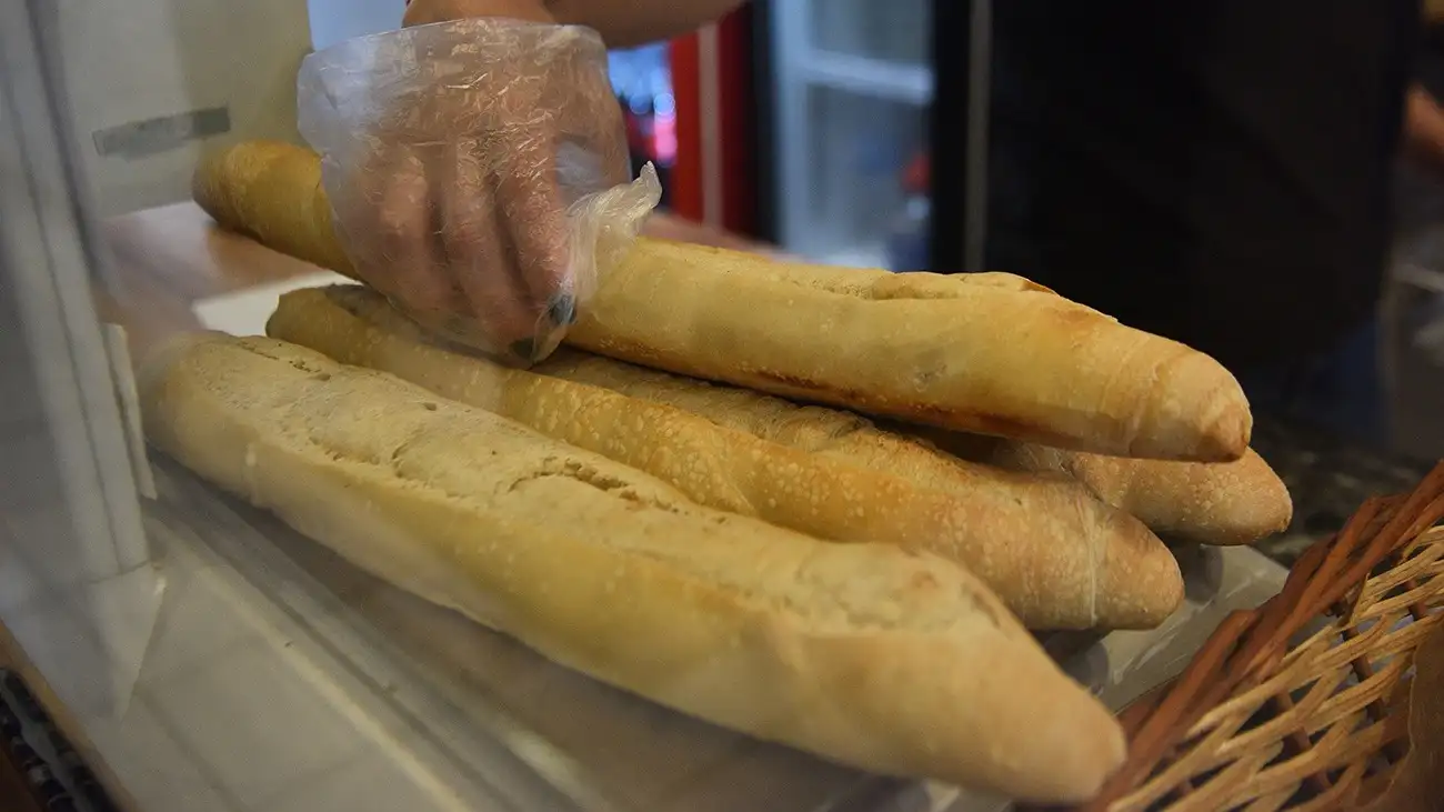 El incremento anunciado por el Centro de Panaderos impactará en los productos más consumidos