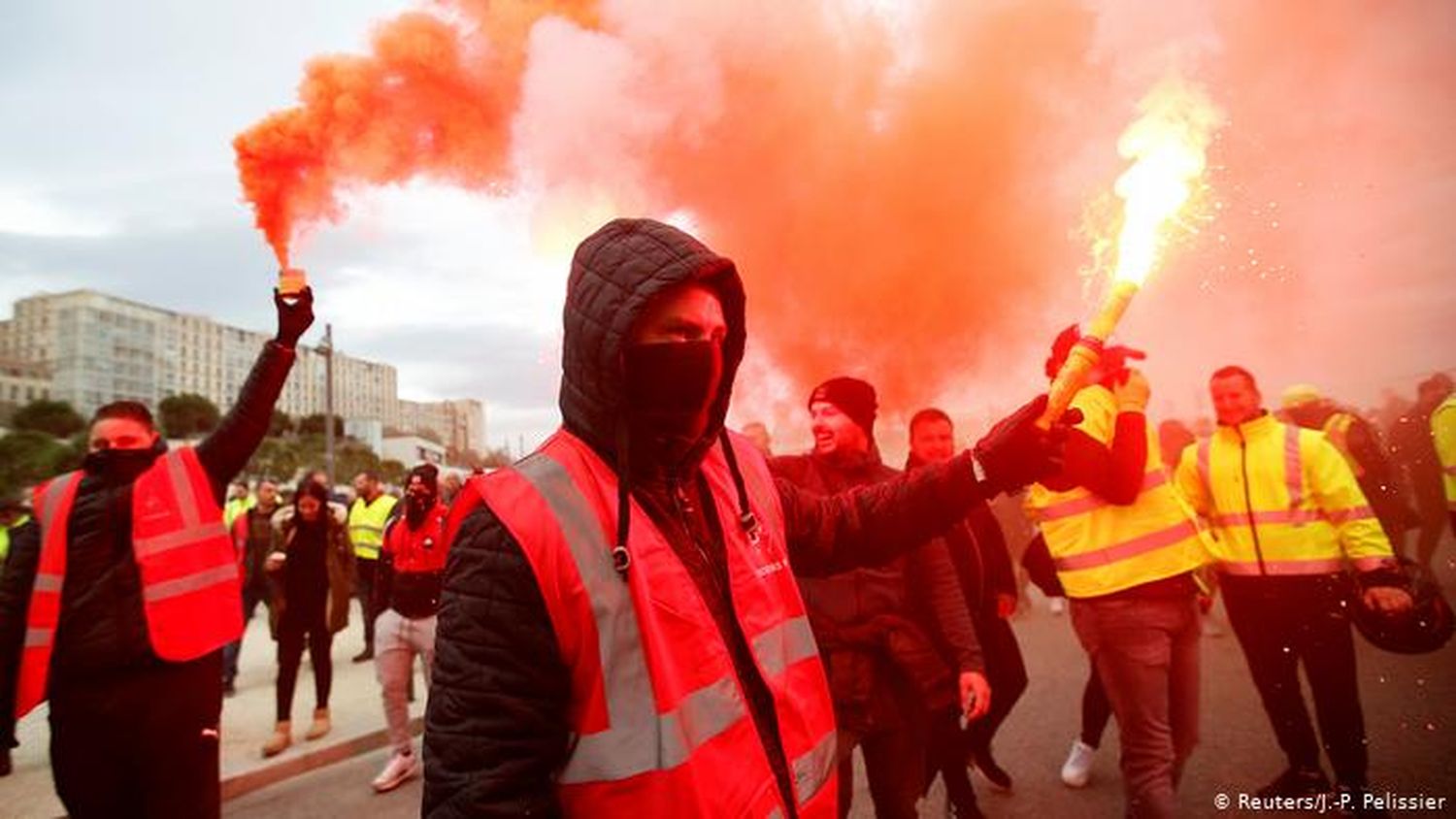 Por la reforma de pensiones, Francia quedó paraliza por una gran protesta