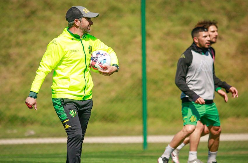 "Pipa" Villar será el DT interino de Aldosivi