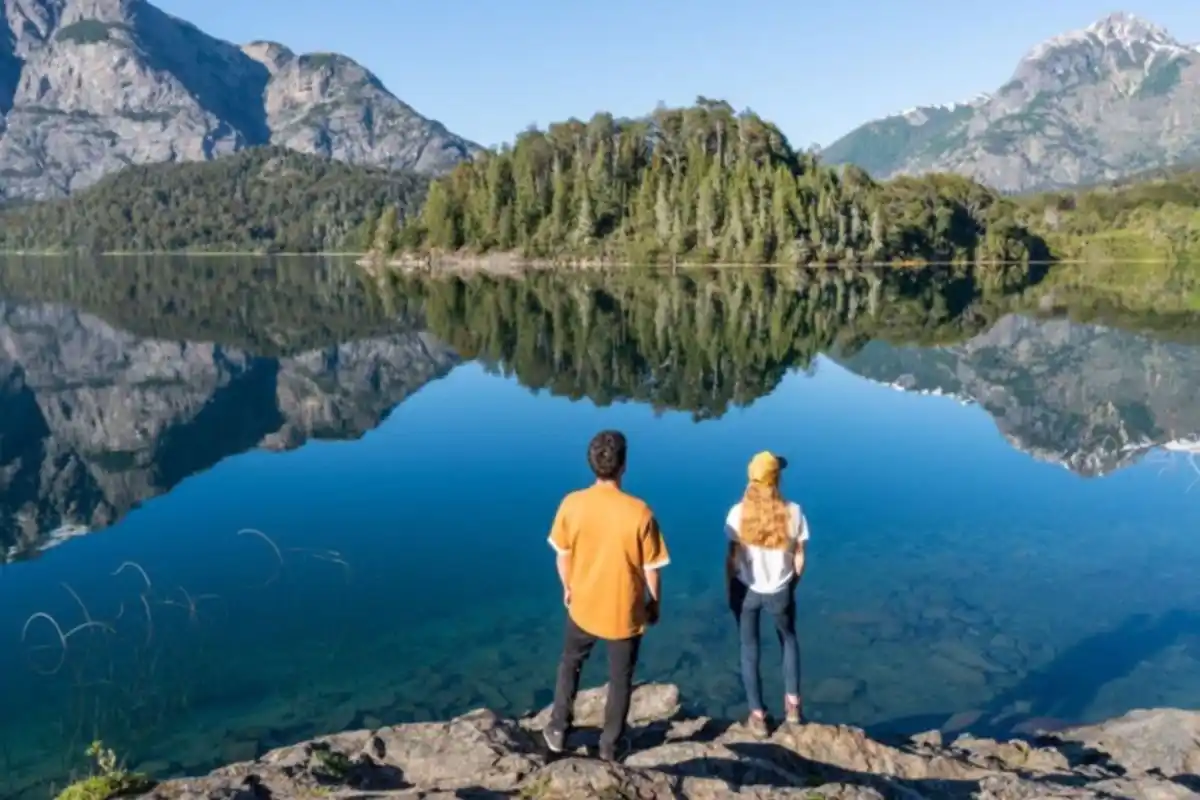 El ministro Lammens subrayó que el turismo ha sido el sector de mayor crecimiento