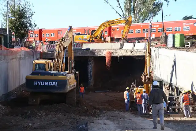 San Isidro: Montarán los puentes ferroviarios en el túnel de Sarratea 