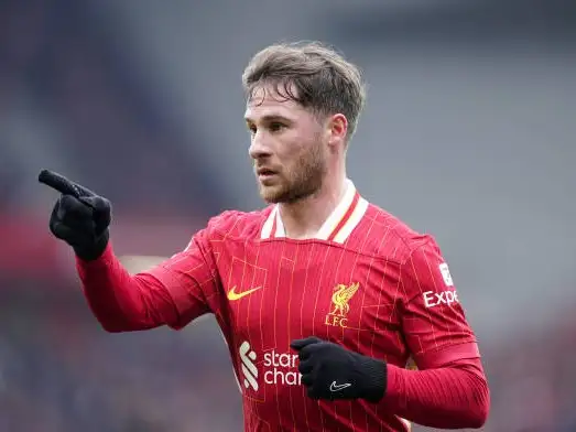 Liverpool ganó y mantiene la diferencia en lo más alto