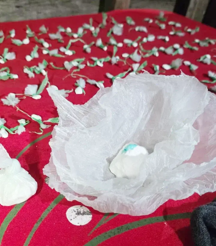 Secuestraron envoltorios de cocaína tras una persecución