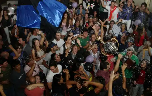 Continúan los festejos en Kamarr: Butteri será el director en el 2014