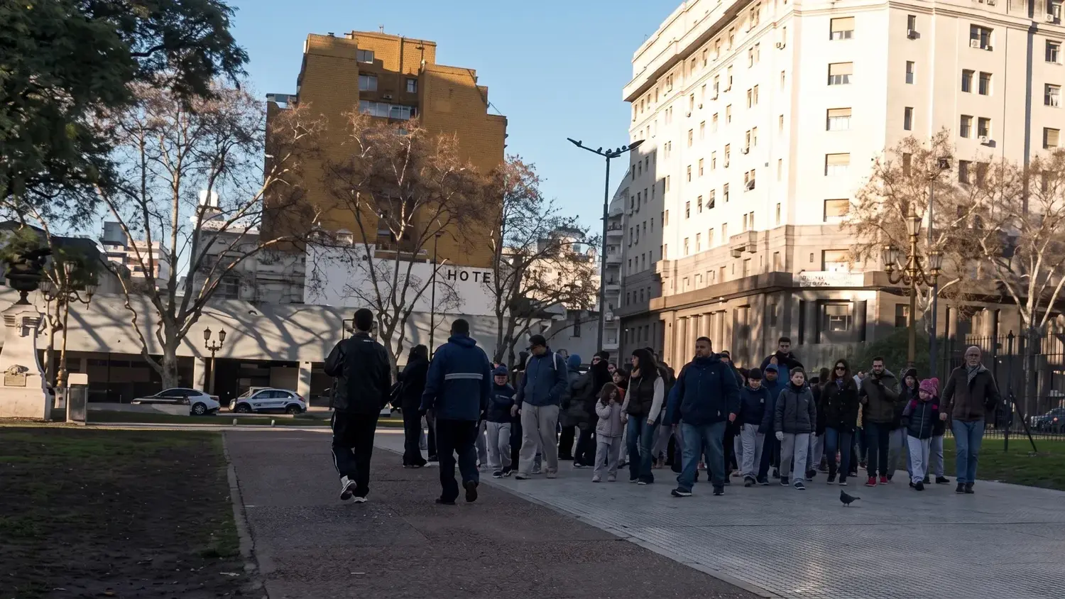 "No es el mejor día para conocer la plaza": alumnos de Campana visitaron el Congreso el día después de los incidentes