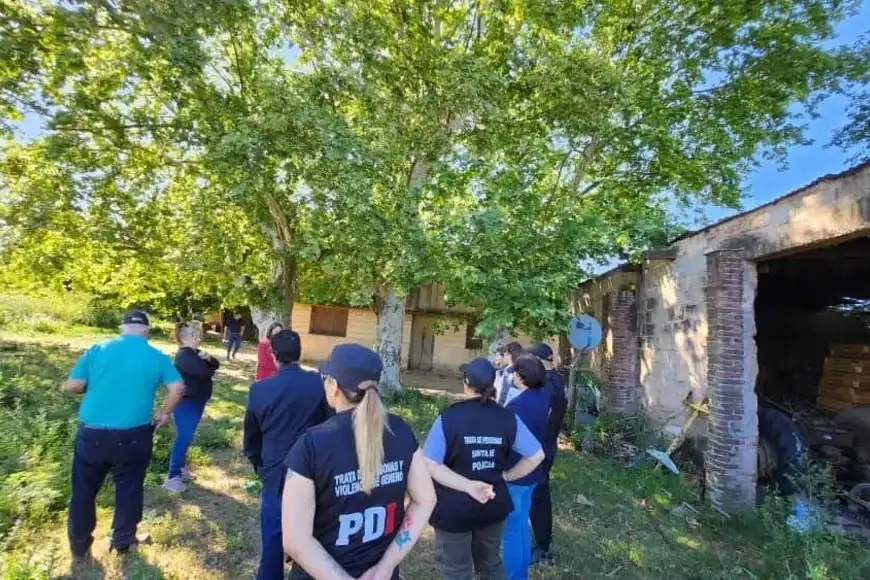 Comenzó en Santa Fe el juicio por presunta explotación laboral de trabajadores chaqueños en un campo de frutillas - 1