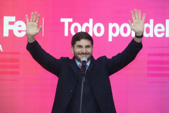 El Gobernador recorrió localidades del norte provincial: entregó aportes y llicitó obras