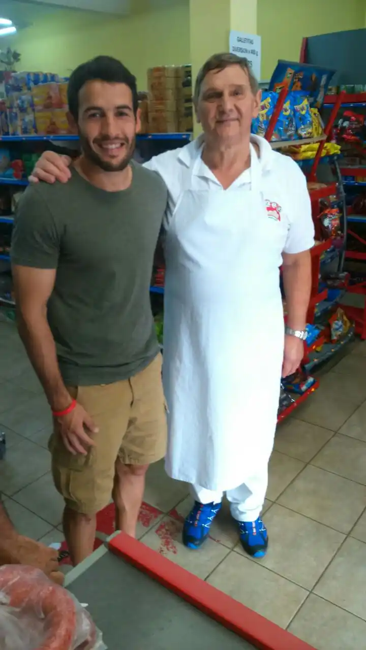 Camilo Mayada de paseo por Crespo