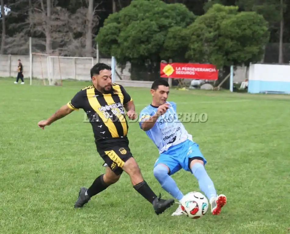 Claromecó se hizo fuerte en su cancha para vencer a Barra