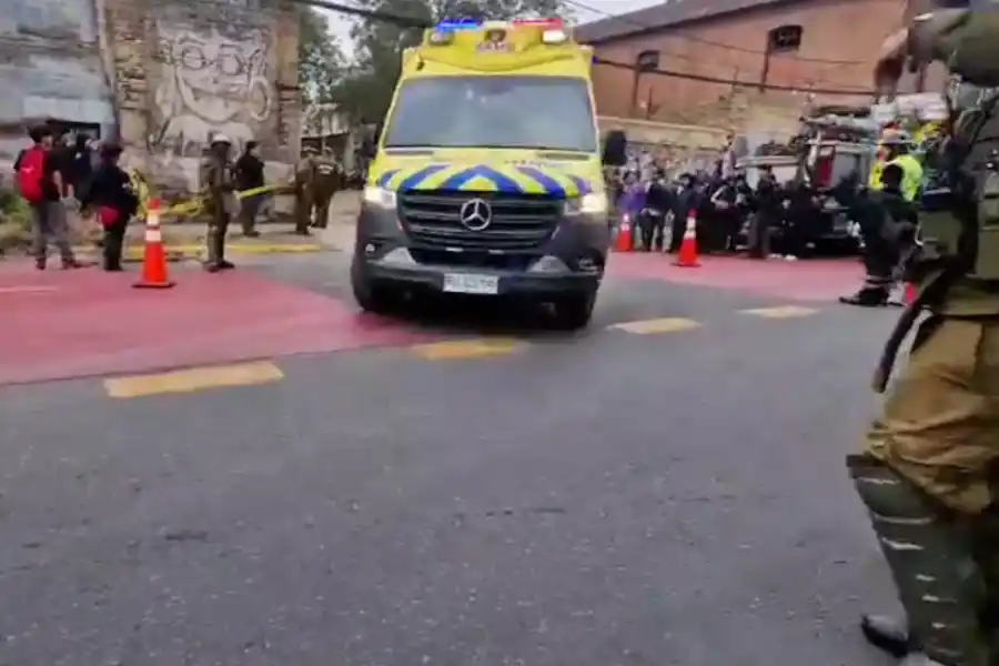 Chile: al menos 34 heridos al estallar una bomba molotov en el baño de un colegio