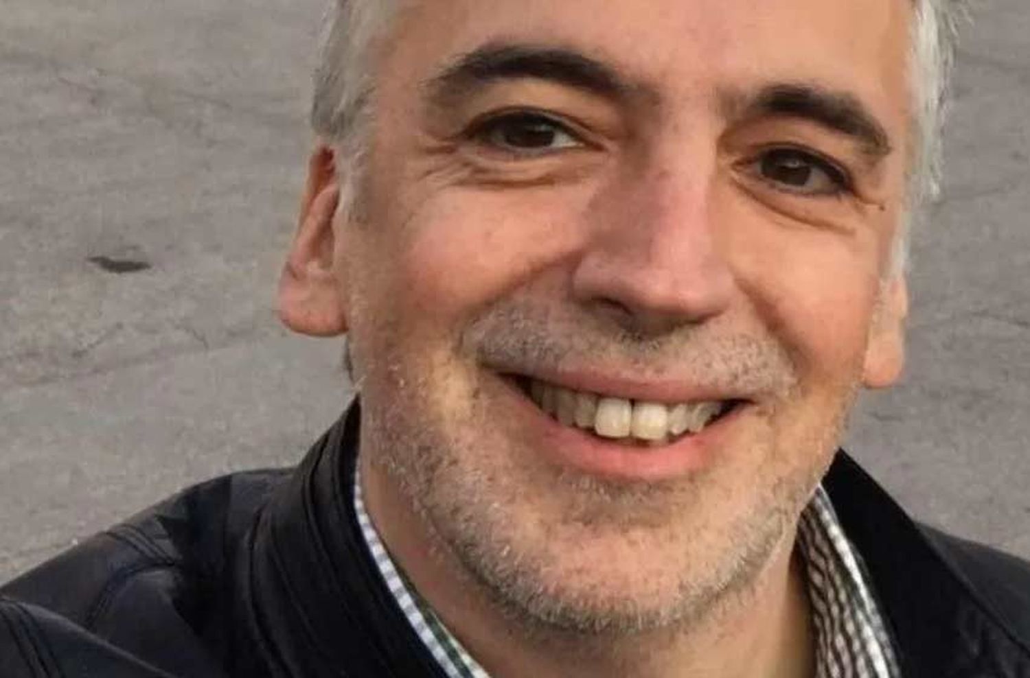 Carrera internacional, viajes y videos en YouTube: quién es el médico del Garrahan acusado de pedofilia