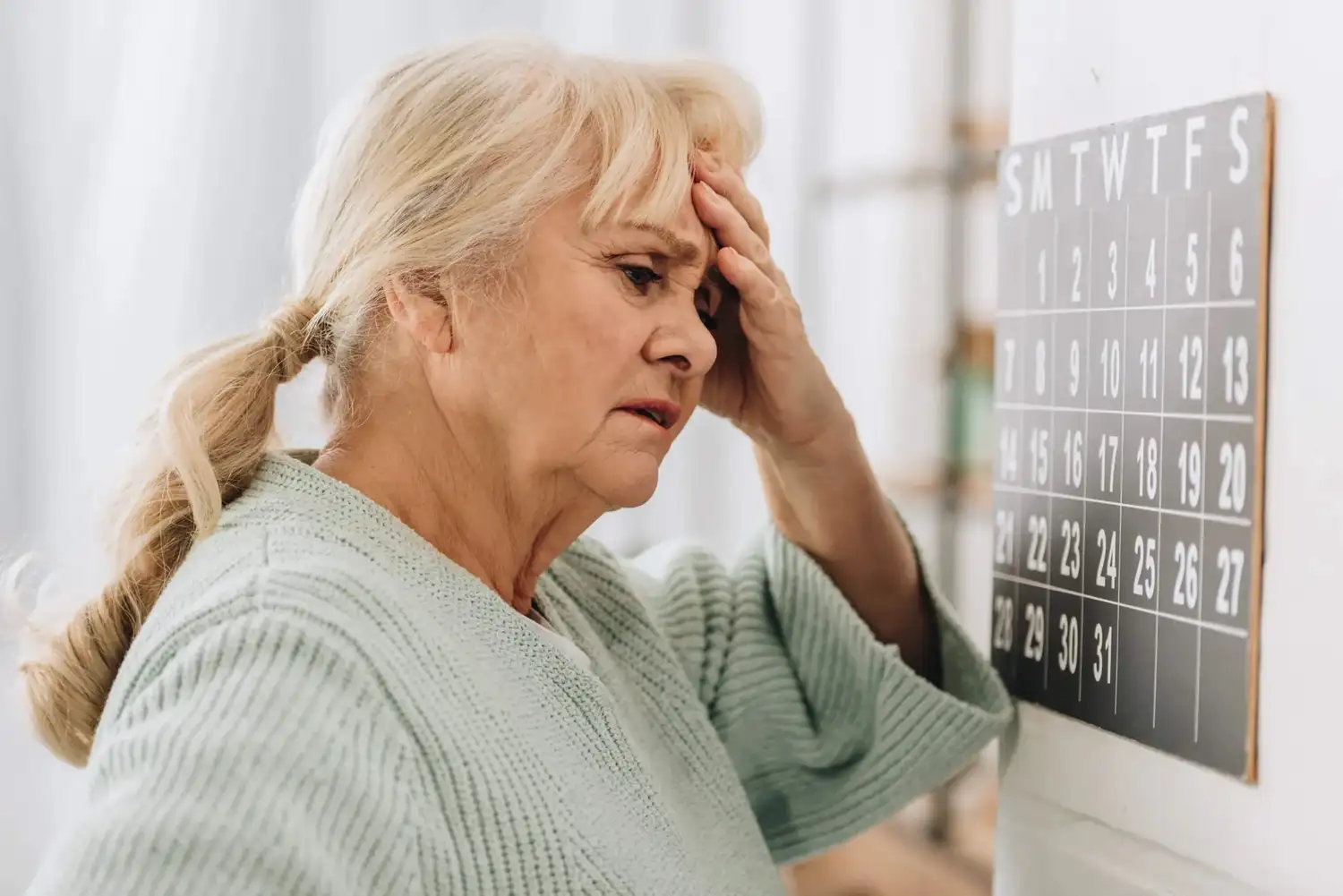 Advierten que el aislamiento durante el invierno puede acelerar el deterioro cognitivo en los adultos mayores
