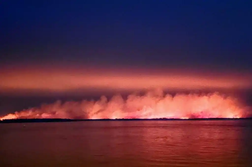 Rosario: convocan a una manifestación por los incendios en las islas