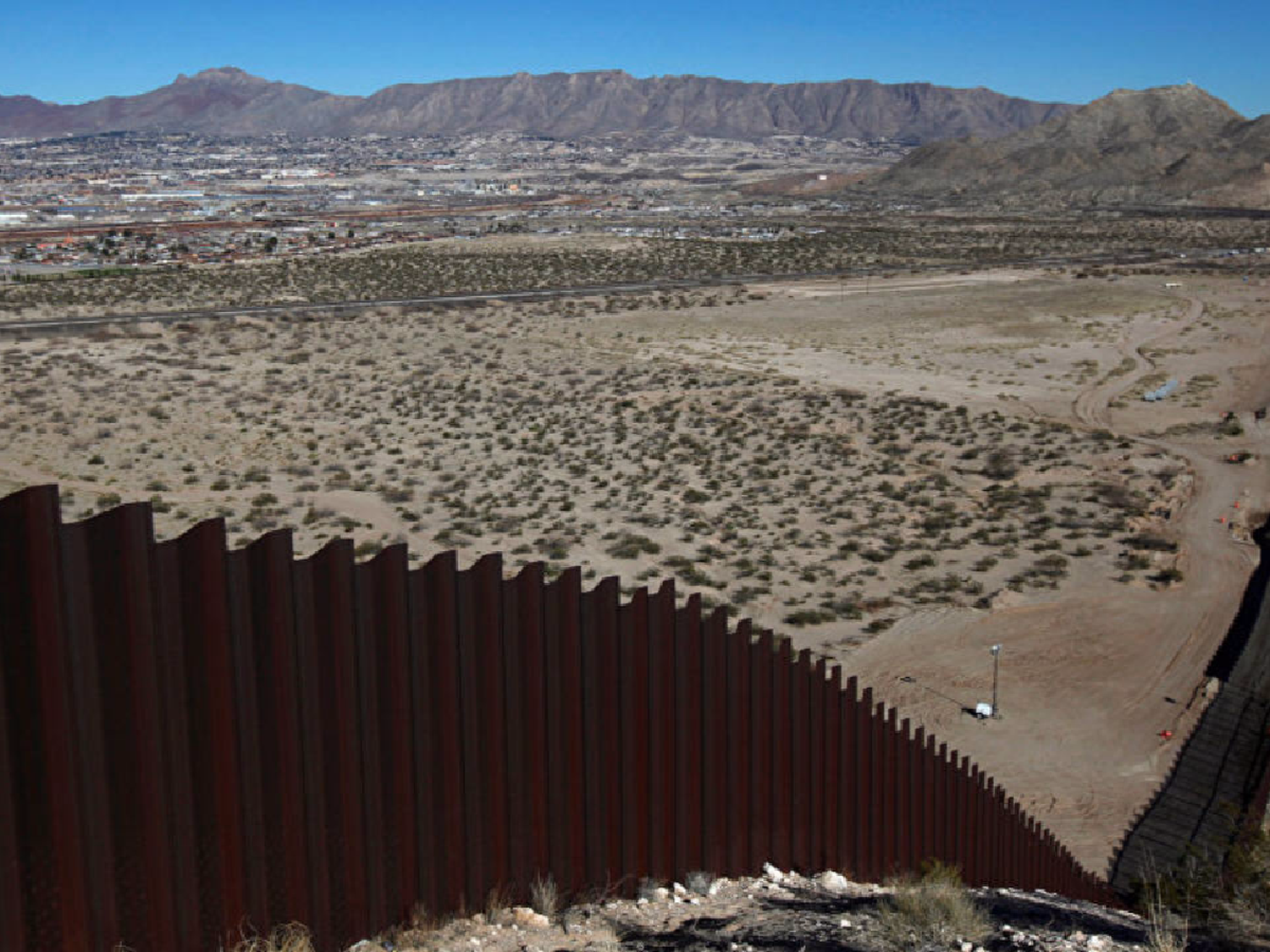 La Corte dio luz verde a Trump para construir el muro