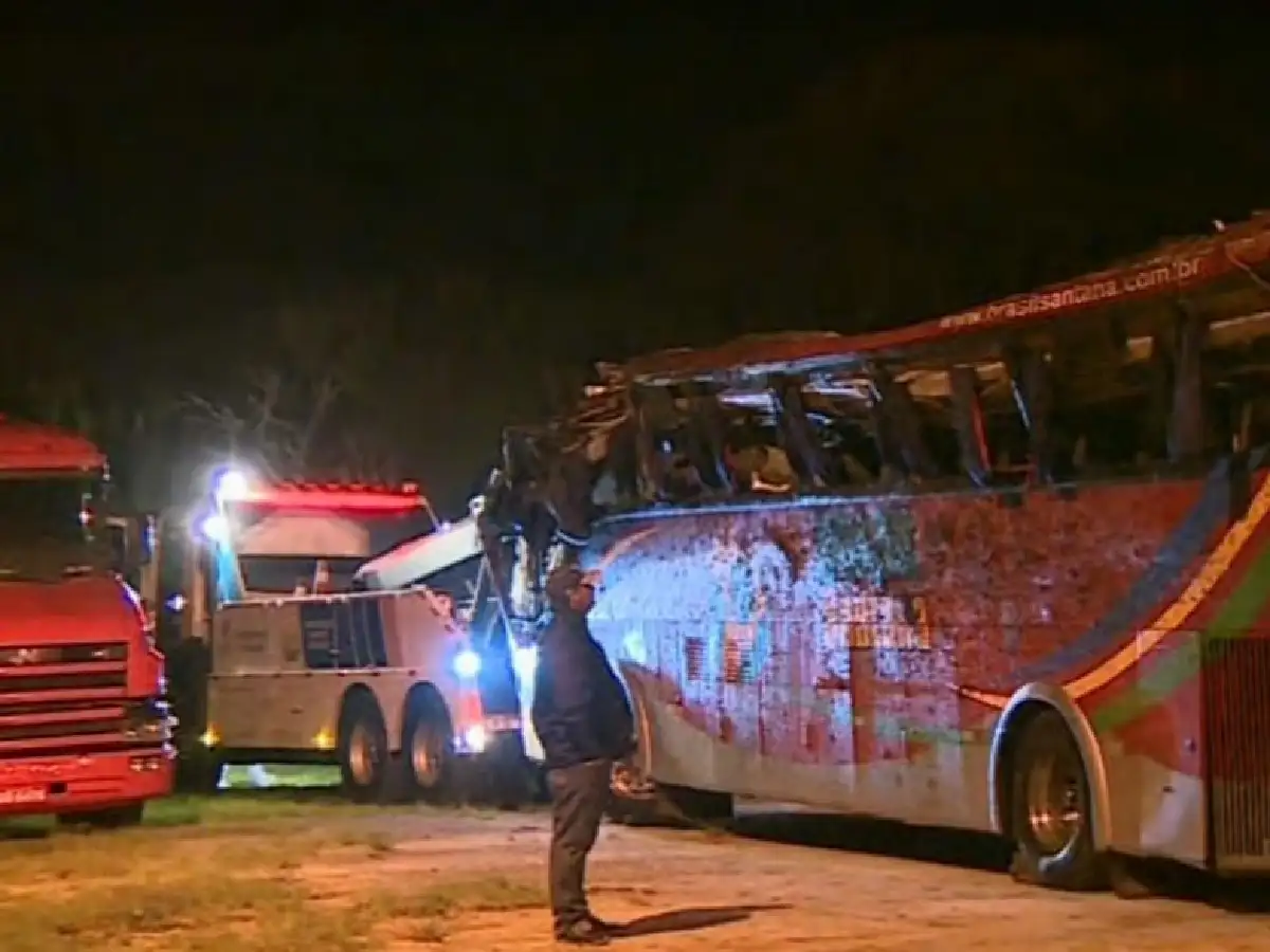 Al menos 10 muertos en un accidente vial en el sudeste de Brasil
