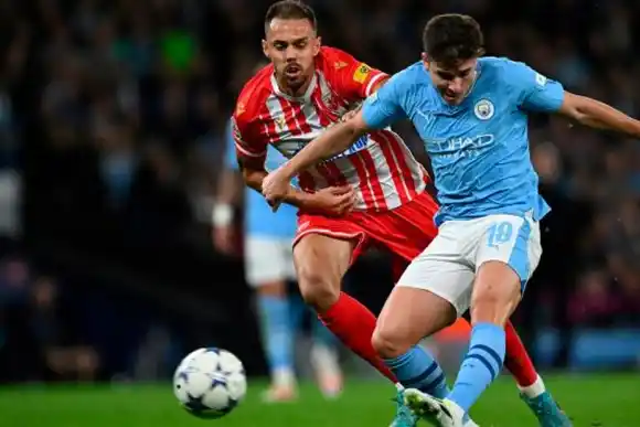 Dos goles de Julián Álvarez para el triunfo del City