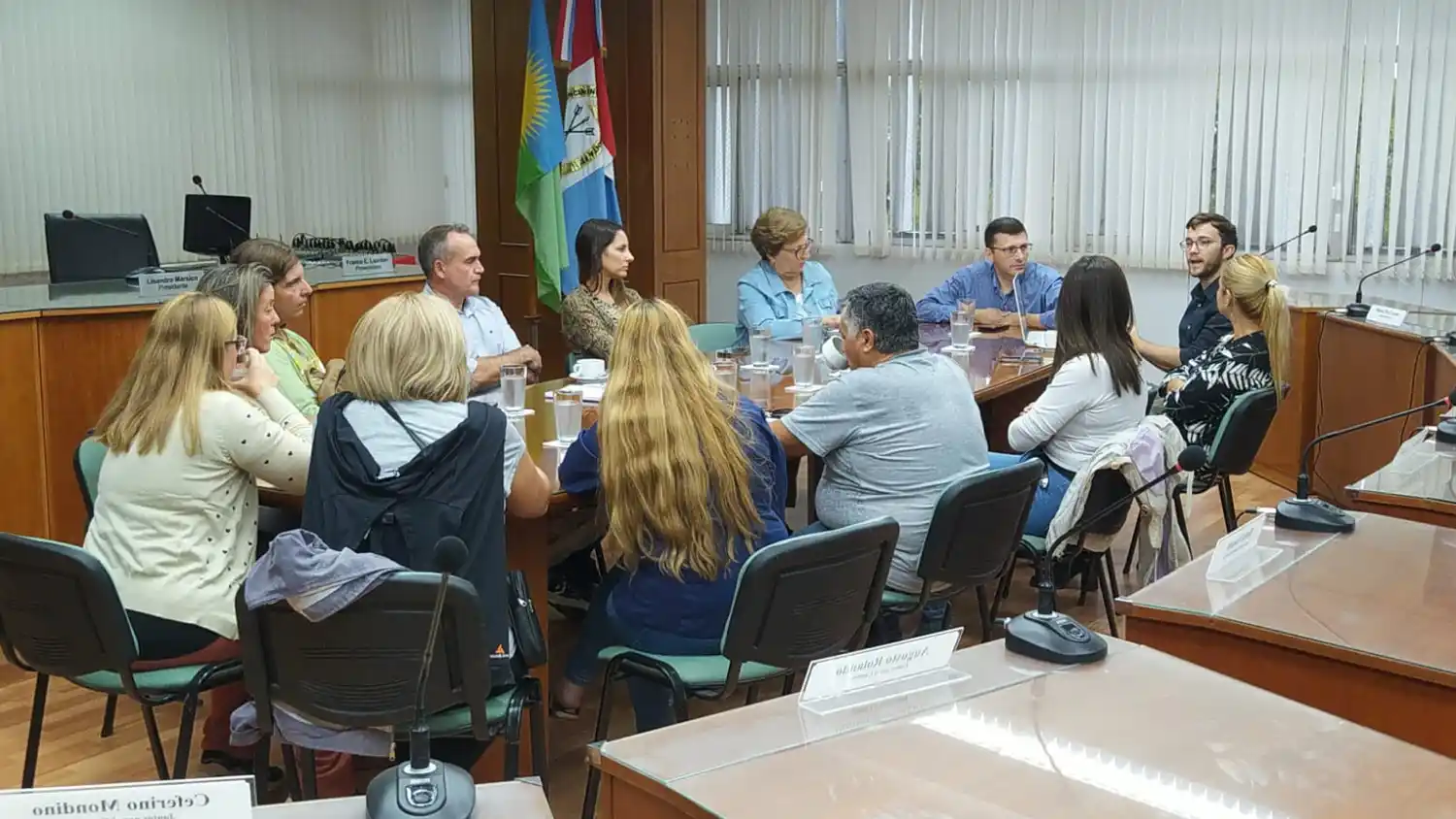 Egresados 2025: Padres se reunieron con el Concejo Municipal por los impuestos de SADAIC y AADI CAPIF - 2