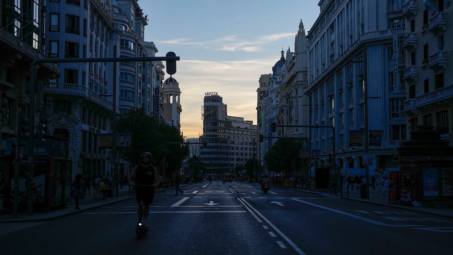 AÚN NO SABEN LAS CAUSAS: anuncian recuperación de la electricidad en España y Portugal