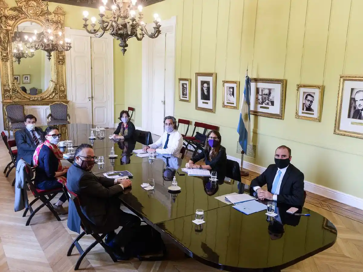 El Gobierno extendió hasta fin de octubre los créditos a tasa 0% para monotributistas y autónomos
