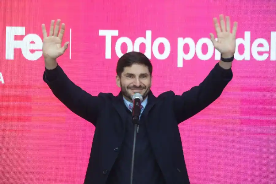 El Gobernador recorrió localidades del norte provincial: entregó aportes y llicitó obras