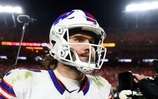 El mariscal de campo de los Bills firmó una extensión hasta 2030 con un acuerdo que lo convierte en uno de los mejor pagos de la NFL.