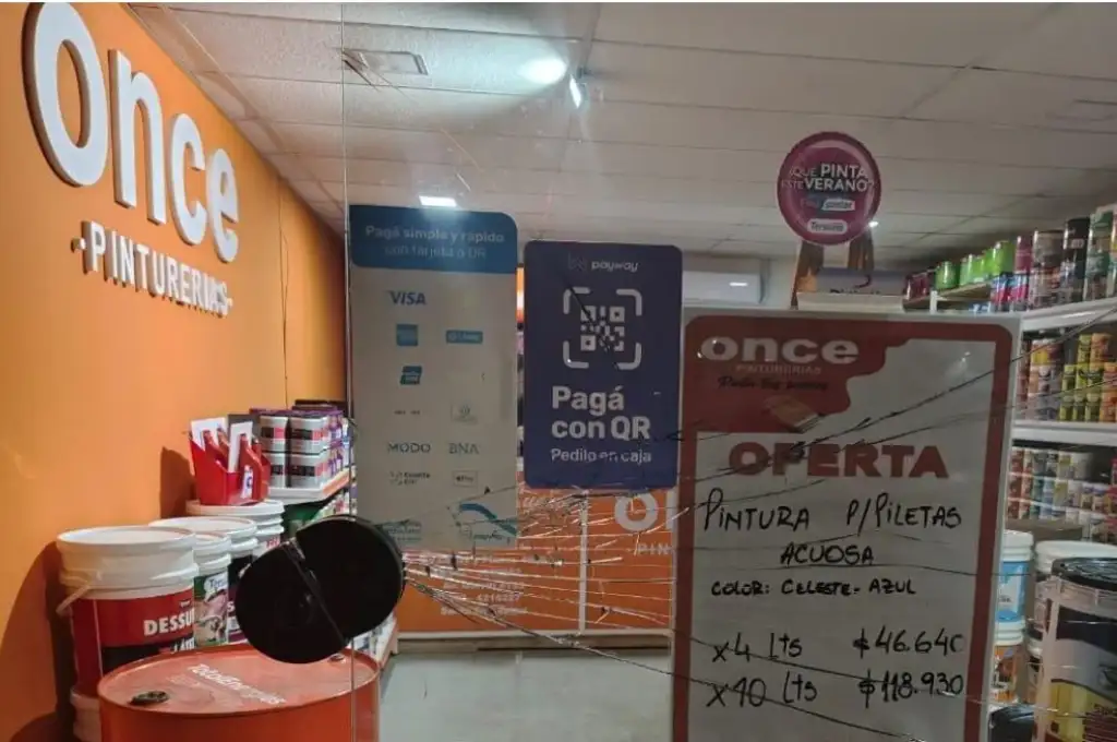 Robo relámpago en una pinturería 2