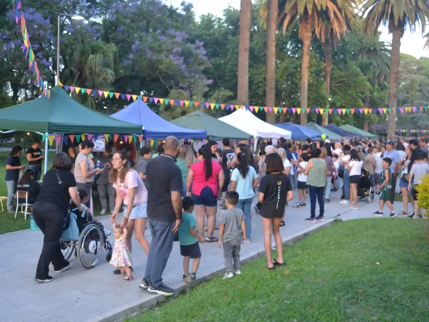 Con gran éxito se desarrolló la cuarta kermes de Lucecitas