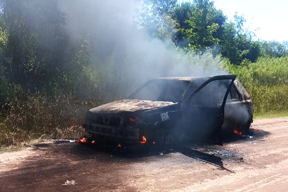 Daños totales en incendio de vehículo que no tenía seguro